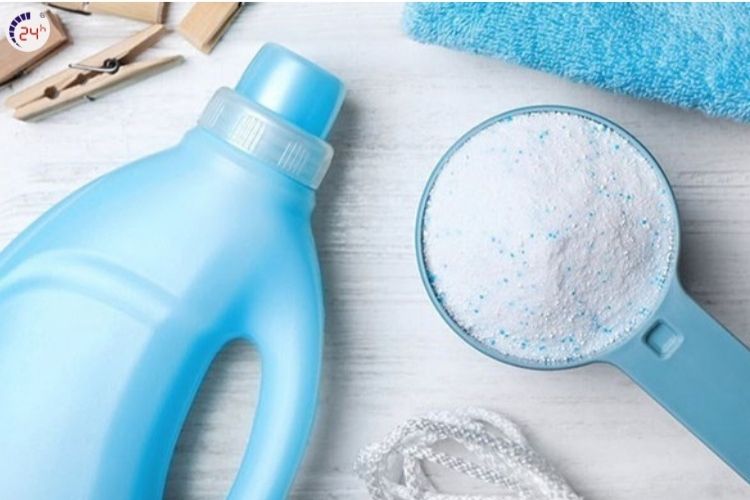 Chất tẩy dạng bột có khả năng mài mòn nhẹ giúp xử lý vết xước tốt