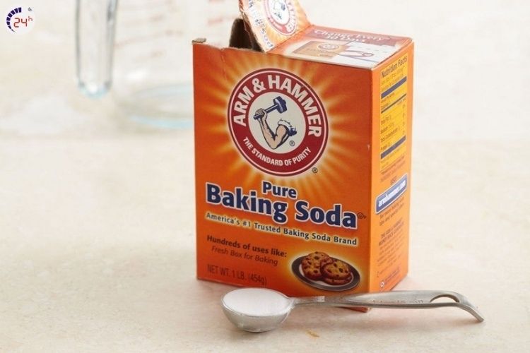 Baking soda là một phương pháp đơn giản và an toàn để làm mờ vết xước