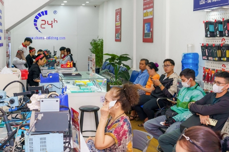 Dịch vụ thay pin tại Bệnh Viện Điện Thoại, Laptop 24h