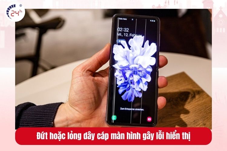 Đứt hoặc lỏng dây cáp màn hình gây lỗi hiển thị