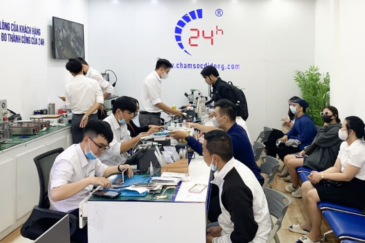 Thay pin iPhone 11 Pro Max tại Bệnh viện Điện thoại, Laptop 24h