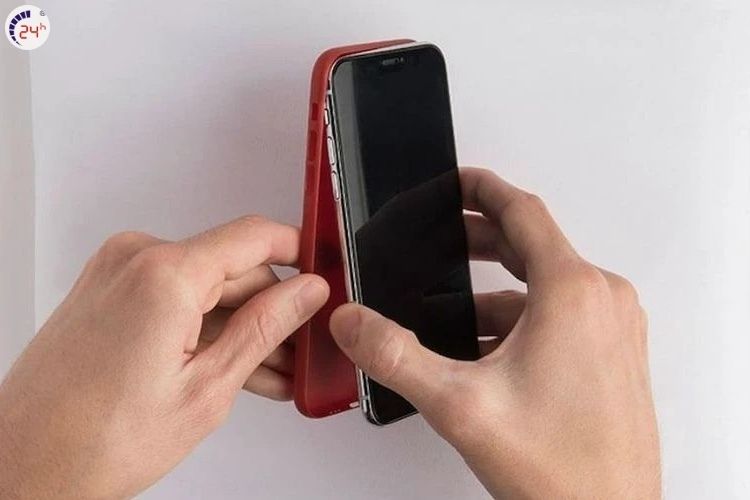 Ốp lưng quá dày khiến cho cảm ứng phía sau không hoạt động