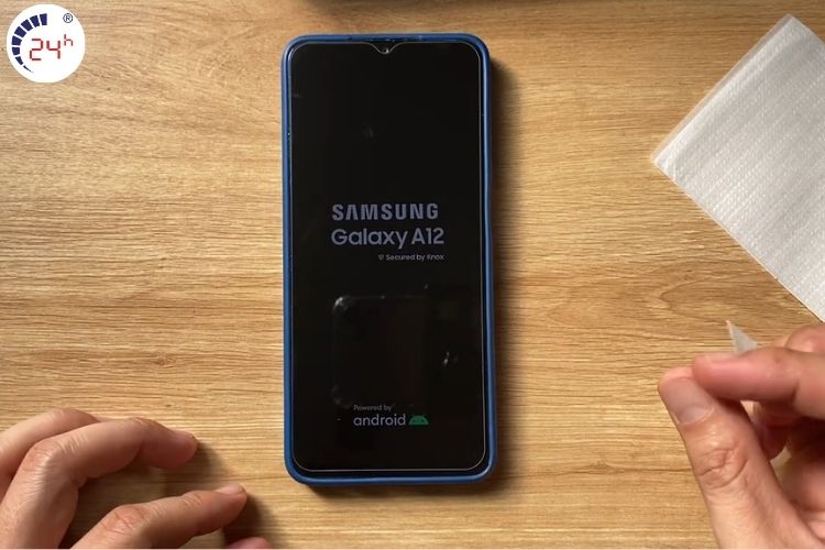 Miết đẩy không khí và hoàn thiện bề mặt