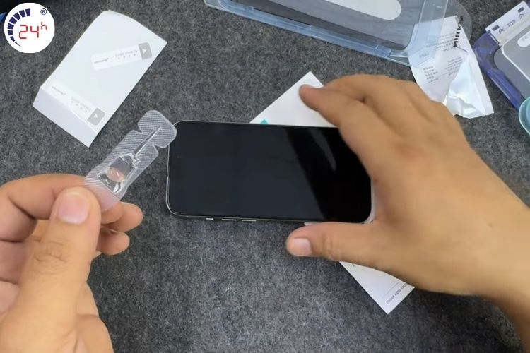 Mẹo dùng dung dịch chuyên dụng trị lỗi hở viền