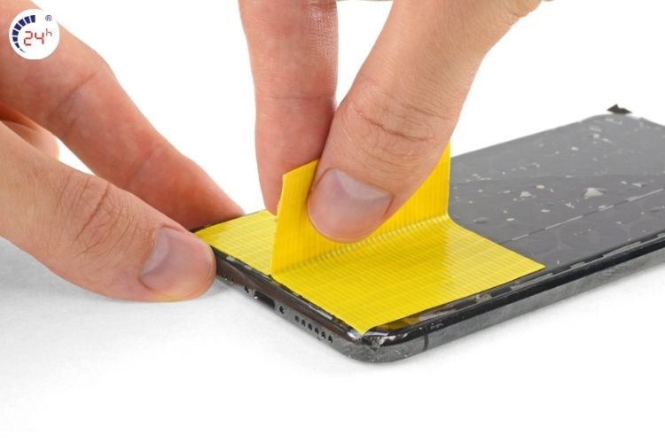 Bảo vệ màn hình iPhone bằng keo trong suốt