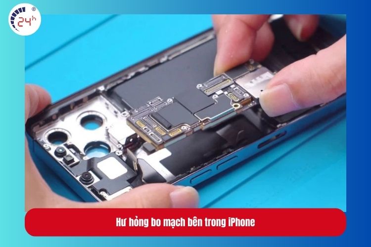 iPhone bị vô nước làm hư hỏng bo mạch bên trong iPhone
