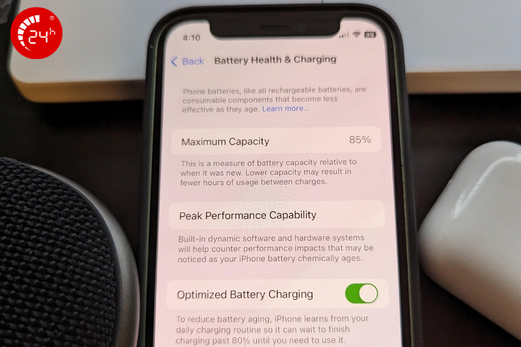 pin iphone còn 85% nên thay không