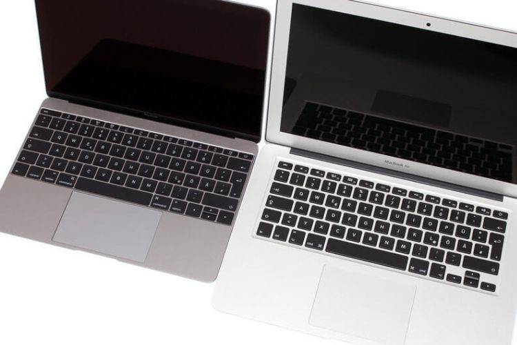 Mang MacBook đến trung tâm sửa chữa để khắc phục tình trạng đen màn hình
