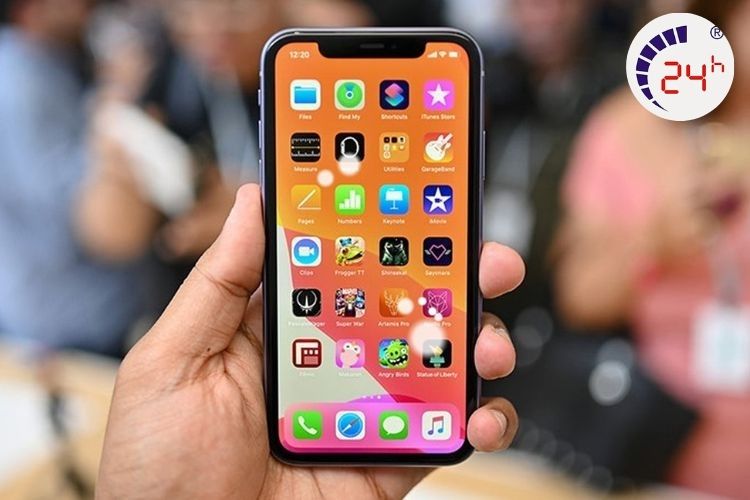 lỗi màn hình iphone 11 bị chấm trắng