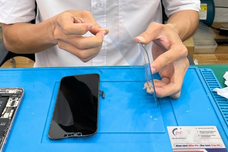 Trung tâm sửa chữa màn hình iPhone bị bóng mờ