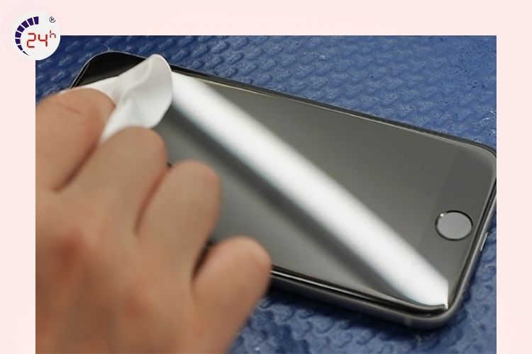 Không vệ sinh thiết bị định kỳ là nguyên nhân pin hư hỏng