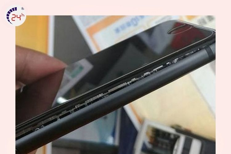 Pin bị phù hay bị phồng là dấu hiệu của việc cần thay pin