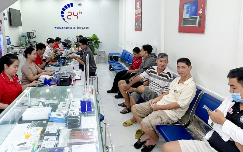 pin-dien-thoai-bi-phong-co-sao-khong-17