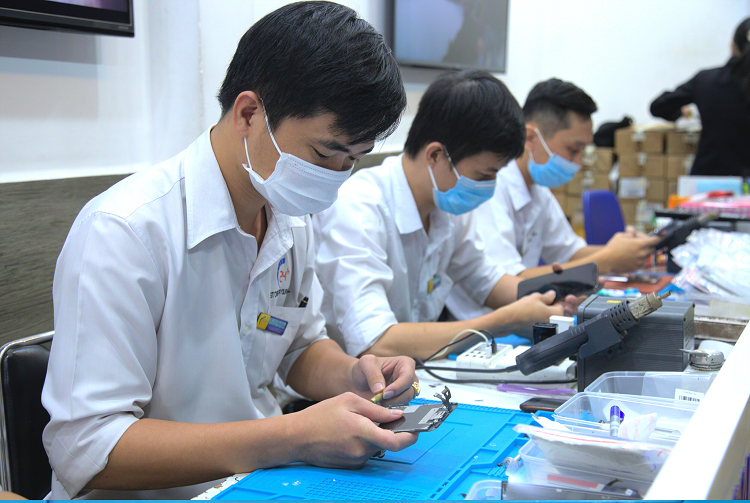 Bệnh Viện Điện Thoại Laptop 24h nơi sửa lỗi camera iPhone 11 Pro chất lượng