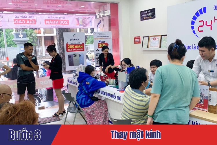 thay kính lưng iphone 13 mini