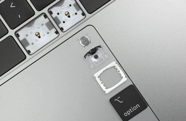 Các dấu hiệu bất thường của bàn phím Macbook Pro 13 inch