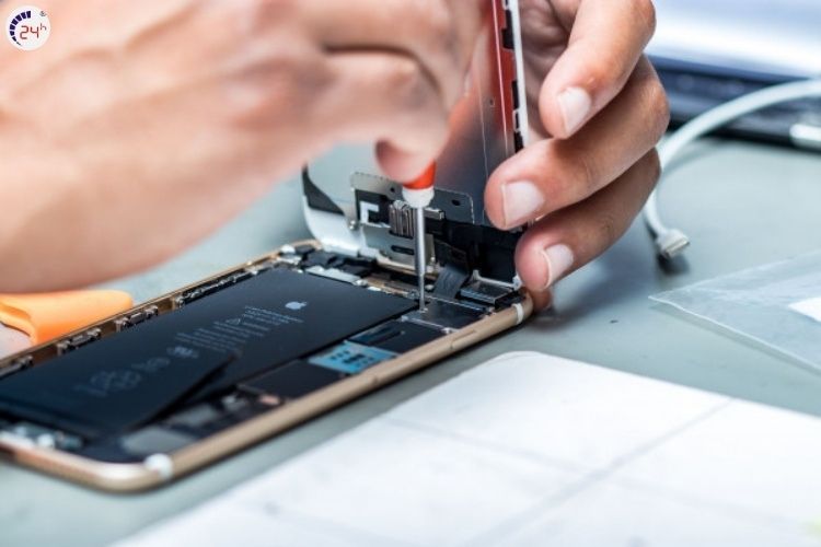 Kĩ thuật viên nhiều năm kinh nghiệm tại Bệnh Viện Điện Thoại, Laptop 24h