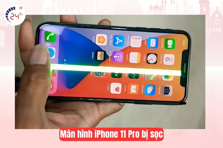 Màn hình iPhone 11 Pro bị sọc, chảy mực