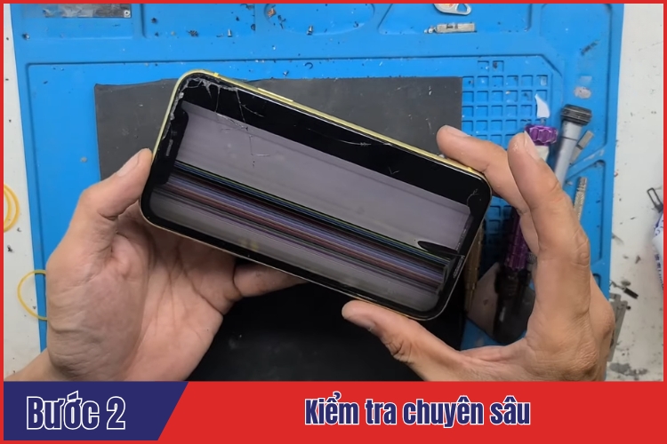 Tiến hành thay màn hình iPhone