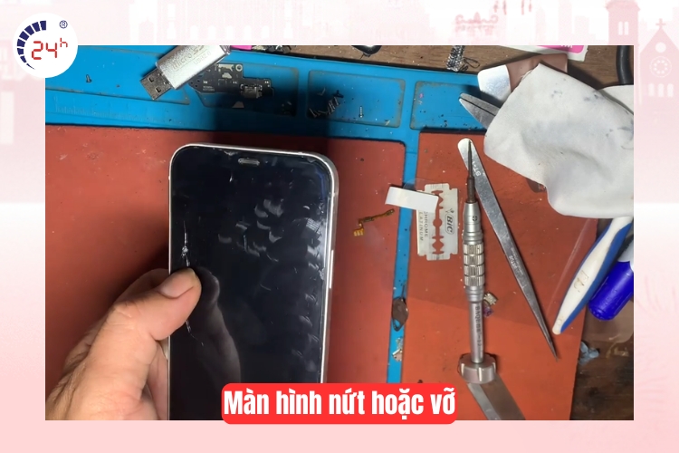 Màn hình bị vỡ, nứt hoặc bị trầy xước