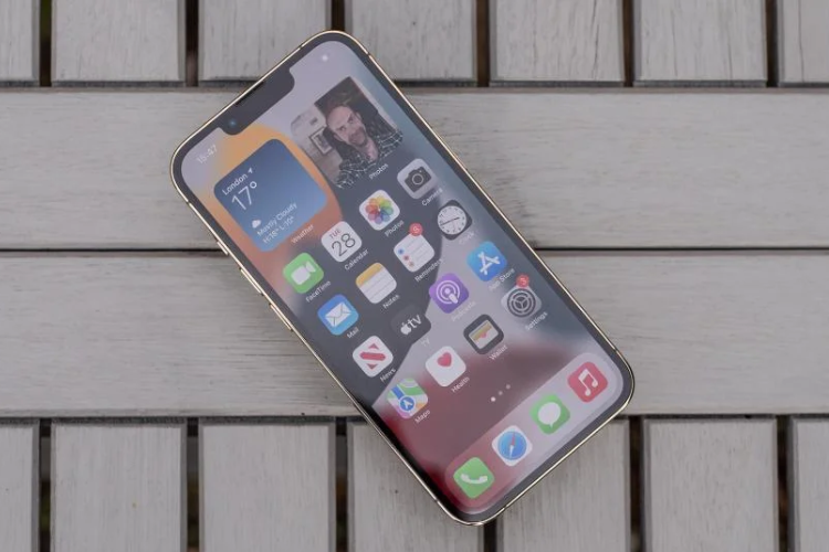 Những băn khoăn khi thay màn hình iPhone mới