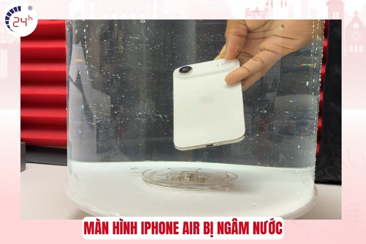 Màn hình iPhone Air bị ngấm nước
