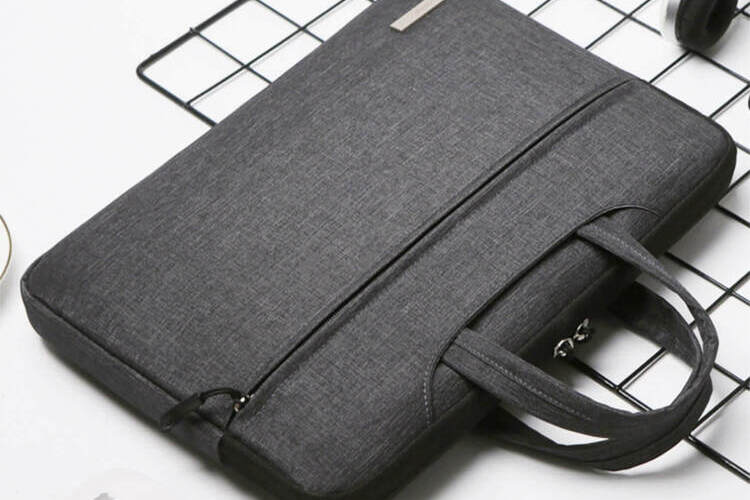 Dùng túi đựng chống sốc bảo vệ laptop Dell