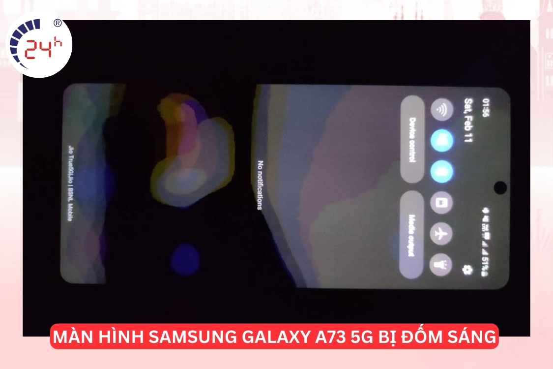 màn hình Samsung Galaxy A73 5G bị đốm sáng