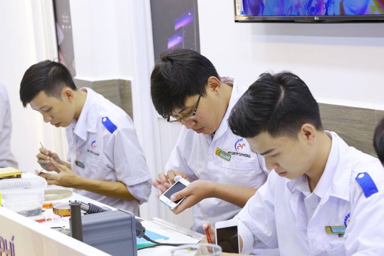 Đội ngũ kỹ thuật viên tay nghề cao