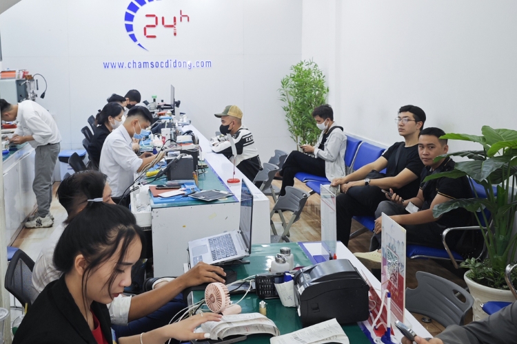 Quy trình sữa chữa tại Bệnh Viện Điện Thoại, laptop 24h bước 2