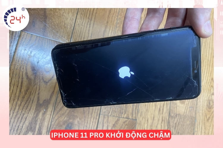 pin iPhone 11 Pro khởi động chậm