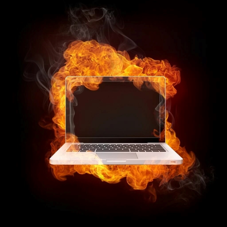 Tình trạng laptop nóng lên quá mức có thể làm ảnh hưởng đến pin