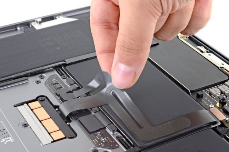  Nguyên nhân cần thay pin Macbook Air 13 inch 2020 A2179