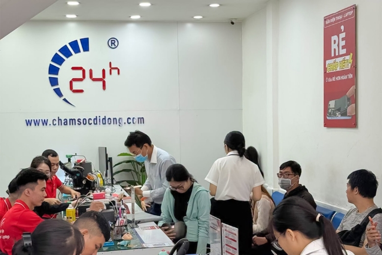 thay pin samsung tại bệnh viện điện thoại, laptop 24h