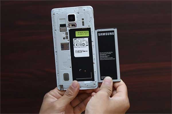 Dịch vụ thay pin Samsung Galaxy Note 2,3,4 nhanh chóng, lấy liền tại HCM hình 2