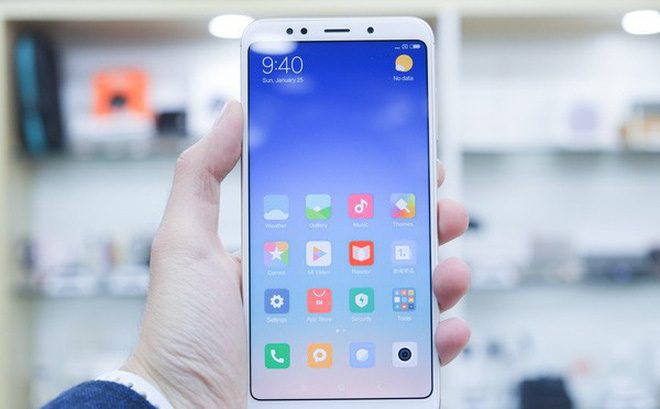 Thay mặt kính Xiaomi Redmi 5/ 5 Plus chính hãng, giá rẻ nhất tại TPHCM