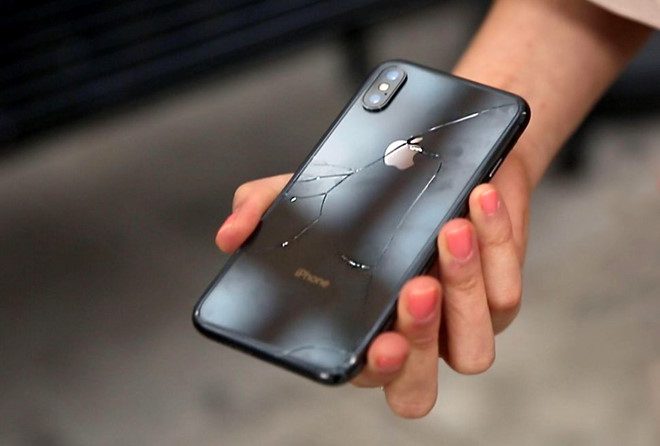 Thay mặt kính sau iPhone X chính hãng giá tốt lấy liền trong ngày