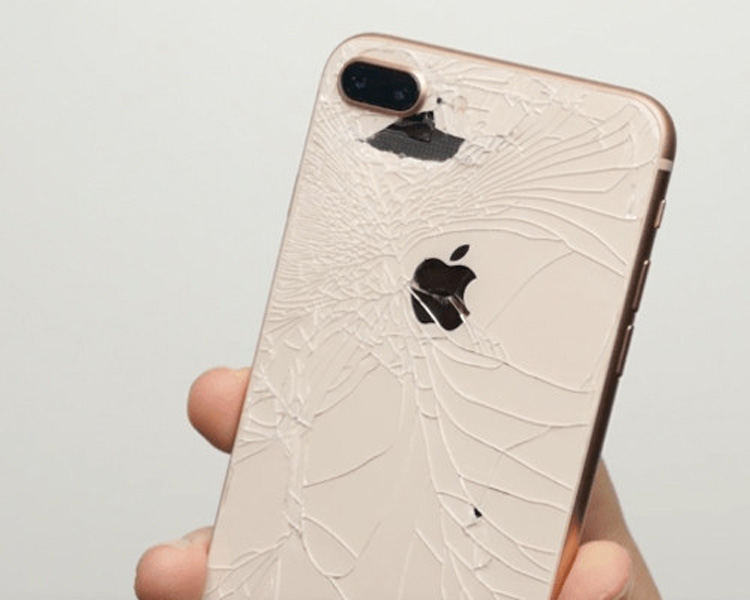 iPhone 8 Plus bị vỡ