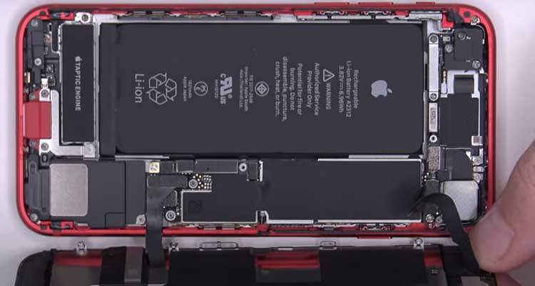 Thay màn hình iPhone SE 2020