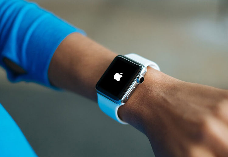 Apple Watch mới nhất bị treo táo