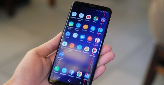 Cách khắc phục lỗi Samsung S9 Plus bị sọc màn hình hiệu quả