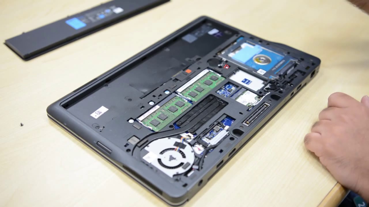 Thay HDD laptop Dell Inspiron 7460 hình 3